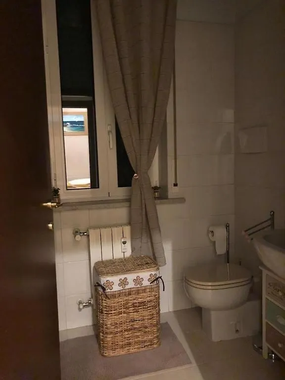 Bonnie S Seaside Apartment Chiavari